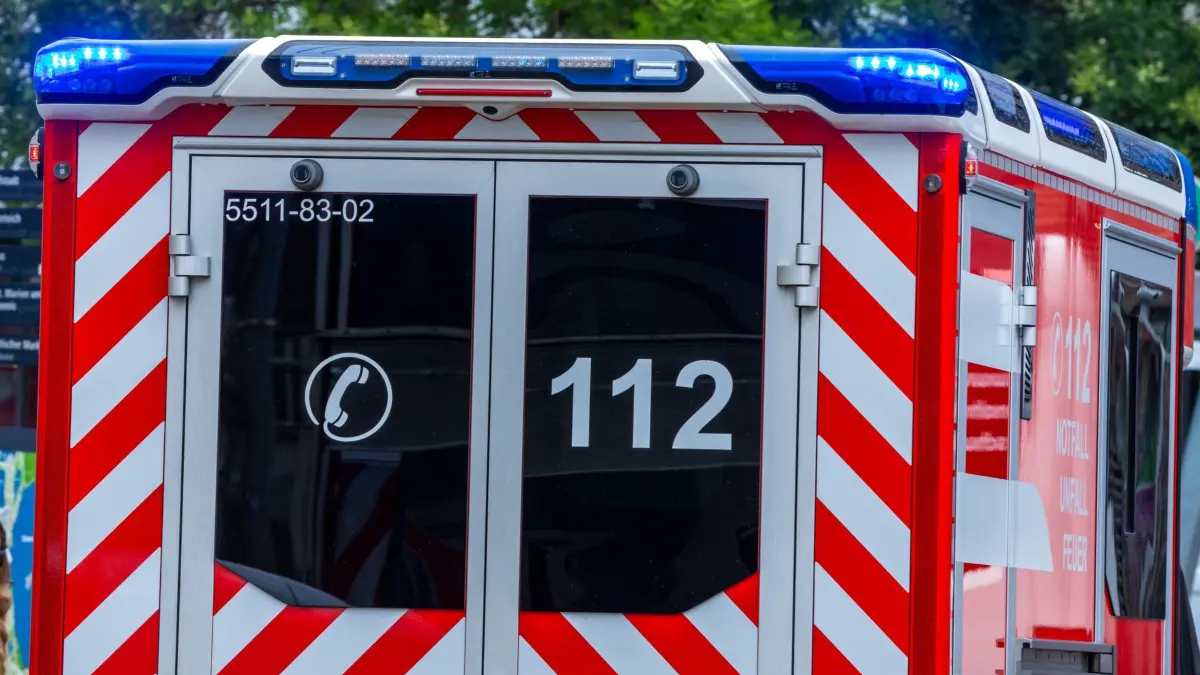 Notarzt im Blaulicht-Einsatz
