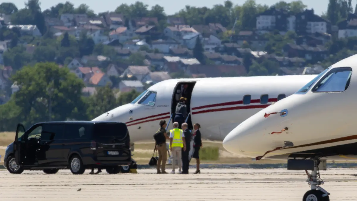 Am Donnerstag reisten Katy Perry und Justin Trudeau über den Stuttgarter Flughafen ab.