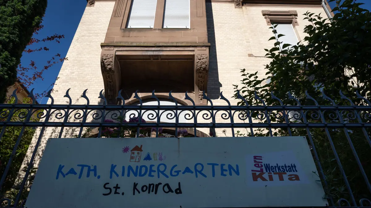 Katholischer Kindergarten St.Konrad: Der kath. Kindergarten St.Konrad in der Sonnenbergstrasse bleibt wegen Baumängeln geschlossen.