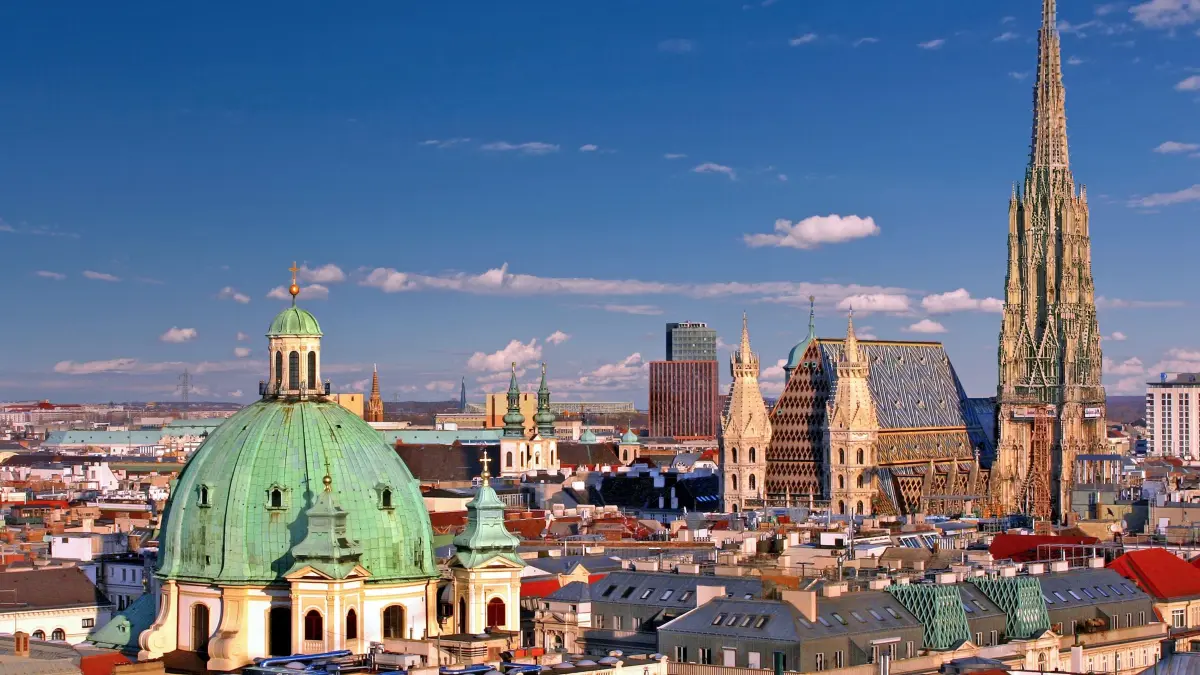 Wien, Wien nur du allein: Häusermeer mit Stephansdom