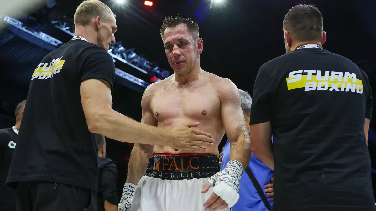 BAU // Stuttgart , Boxen Felix Sturm vs. Granit Stein, Felix Sturm enhttäuscht
