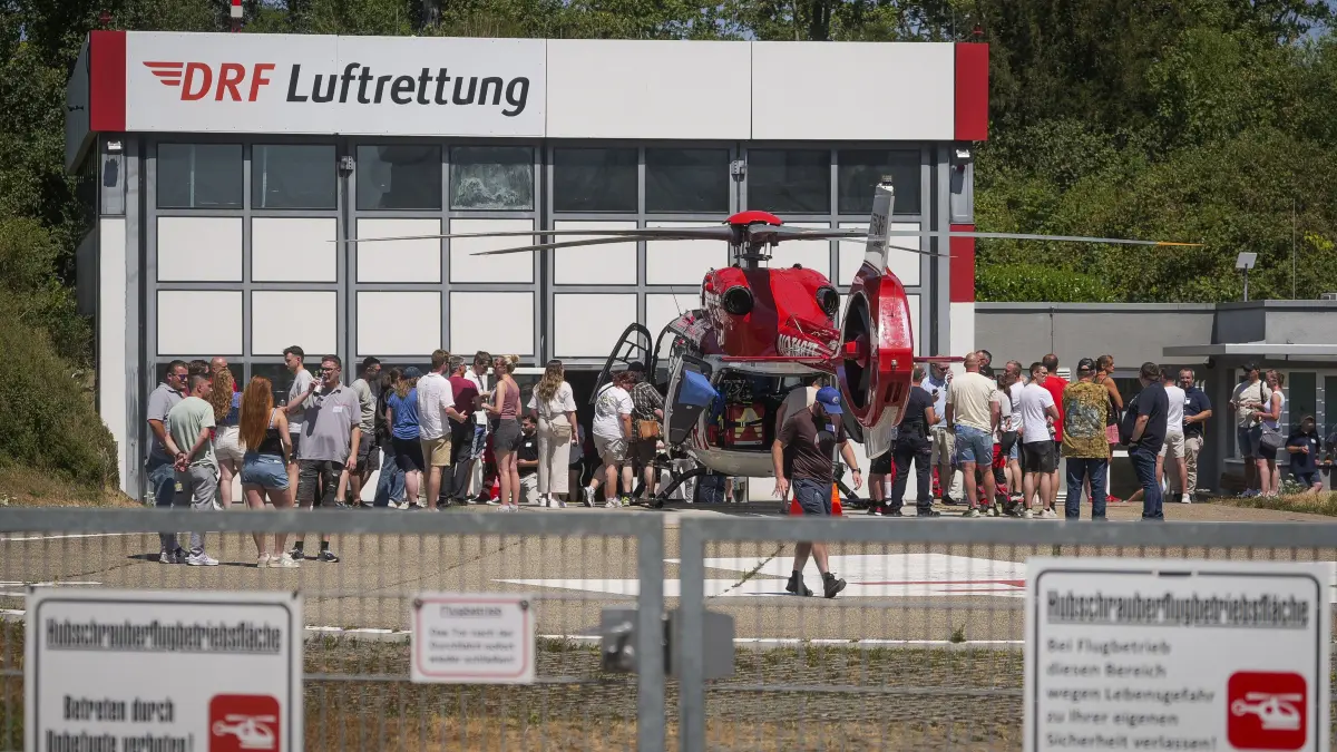 Christoph 41: Leonberg - Der Rettungshubschrauber Christoph 41 ist seit 40 Jahren am Krankenhaus Leonberg stationiert. Dazu veranstaltet die Deutsche Luftrettung einen Info-Tag. Themen: Ein Pilot und ein Hubschrauberarzt berichten vom Einsatz.