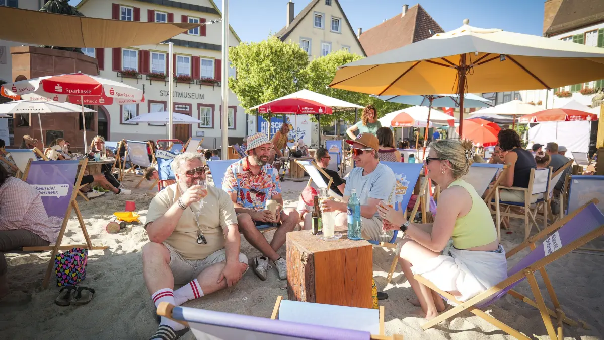 Strandsommer: Weil der Stadt Weilderstadt - Strandsommer in Weil der Stadt ist offiziell eröffnet, ohne Volleyball und ohne Live Musik