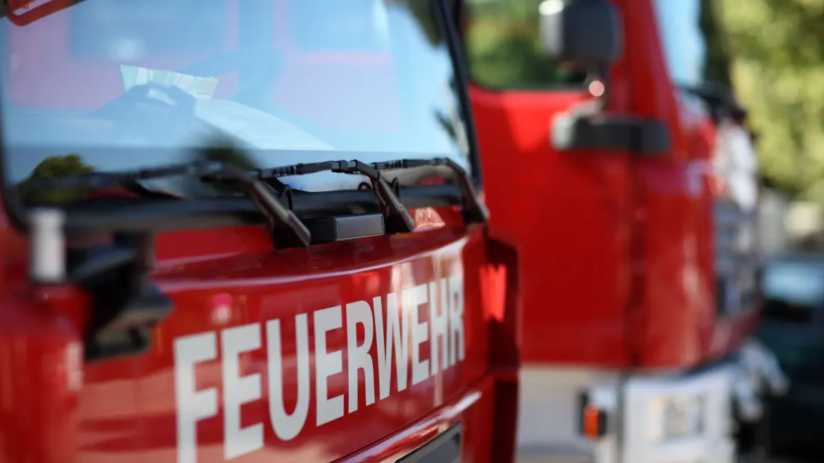 Die Schömberger Feuerwehr befreite einen Säugling aus einem abgeschlossenen Auto.