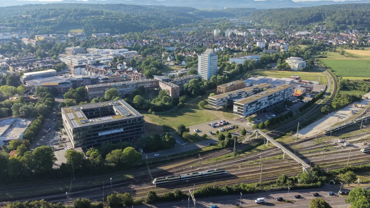 Tübingen Derendingen Südstadt Behördenviertel Kreissparkasse Regierungspräsidium RP Polizeipräsidium Landratsamt Mühlbachäcker Saiben Luftbild