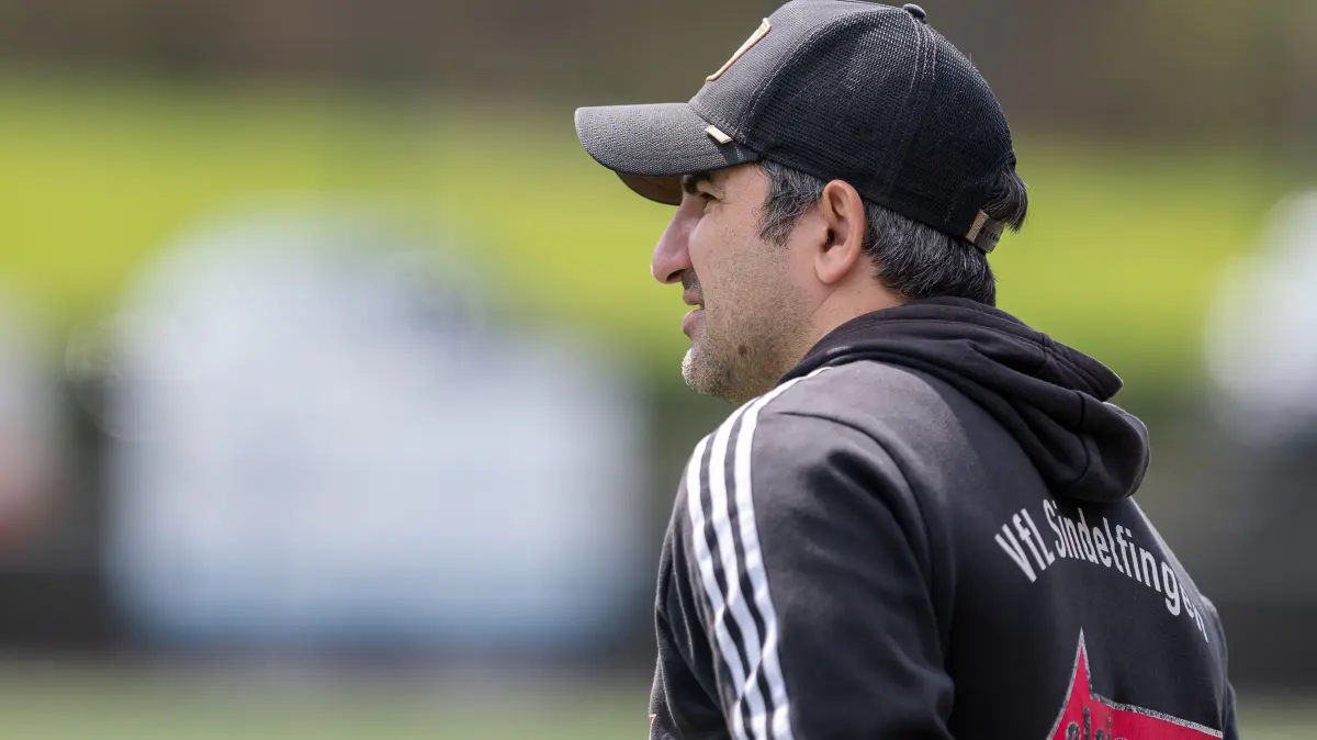 Antonios Anastasakis (Sindelfingen),
SV Nufringen vs. VFL Sindelfingen II, Fussball, Kreisliga A, 24. Spieltag, Spielzeit 2022/2023, 29.04.2023,
Eibner-Pressefoto/Sascha Walther