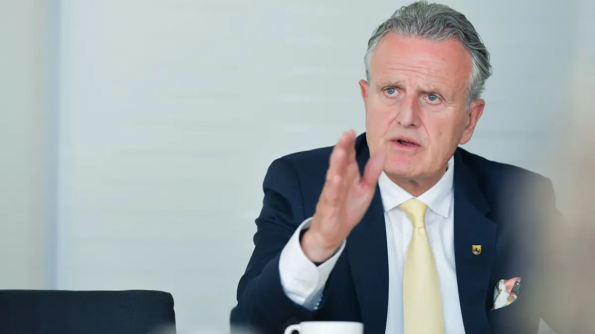 Nopper, Interview: Stuttgart, Rathaus Interview mit dem OB Frank Nopper