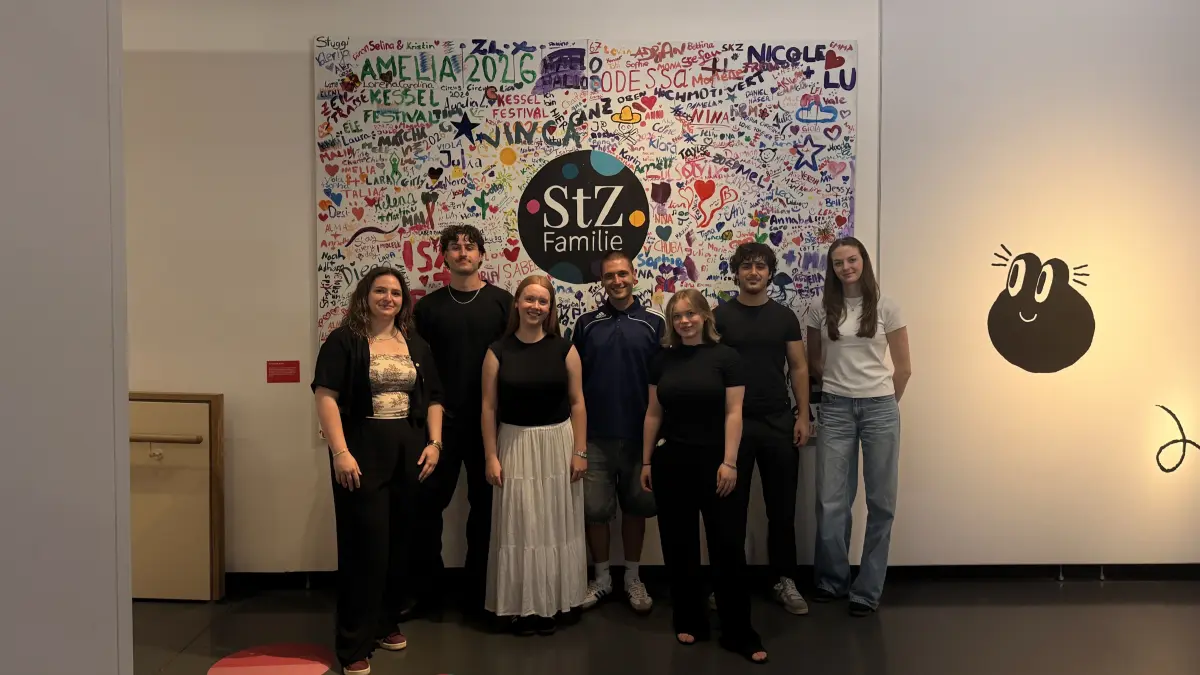 Studierende und Azubis der Stuttgarter Zeitung haben das Projekt auf die Beine gestellt: ein Gemeinschaftskunstwerk der Besucherinnen und Besucher des Kessel Festivals im Juni.