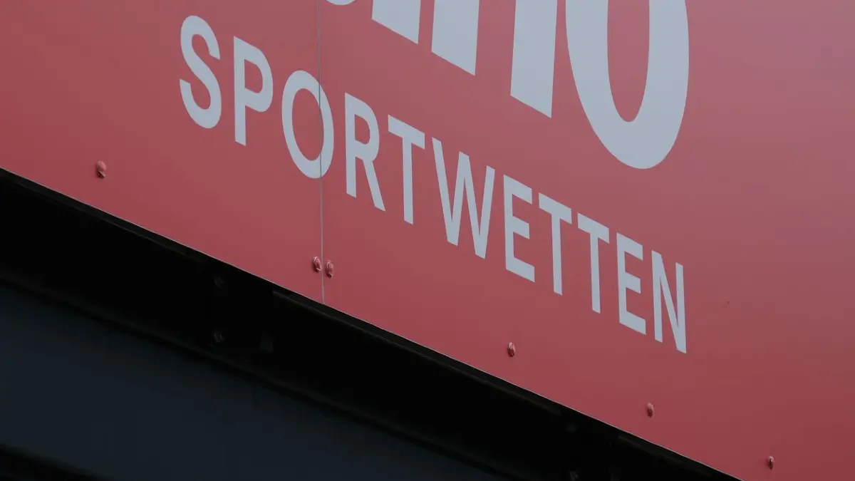 Sportwetten bieten ein deutlich höheres Risiko für Glücksspielsucht als das klassische Lotto.