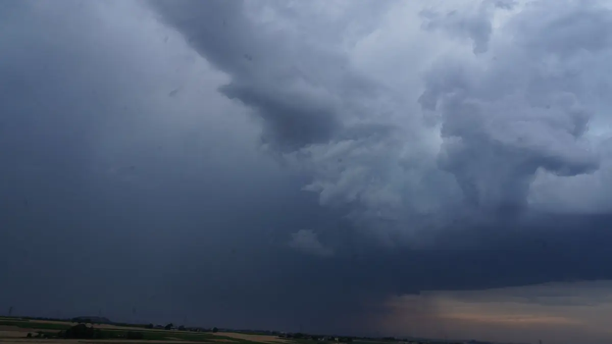 Stuttgart, und Kreis Ludwigsburg Schwieberdingen Mega starke Superzellen, Sturm und Strak Regen Foto Andreas Rosar Fotoagentur-Stuttgart 16.07.2026