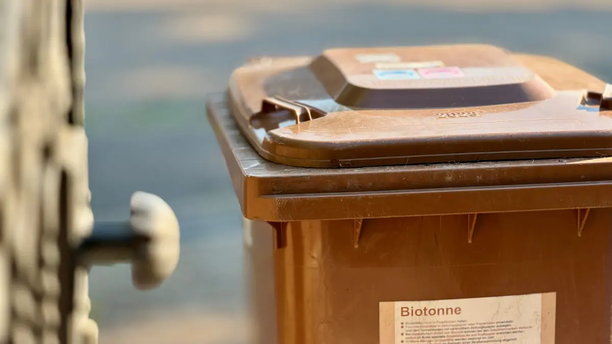 Biomüll Mülltonne Müllabfuhr