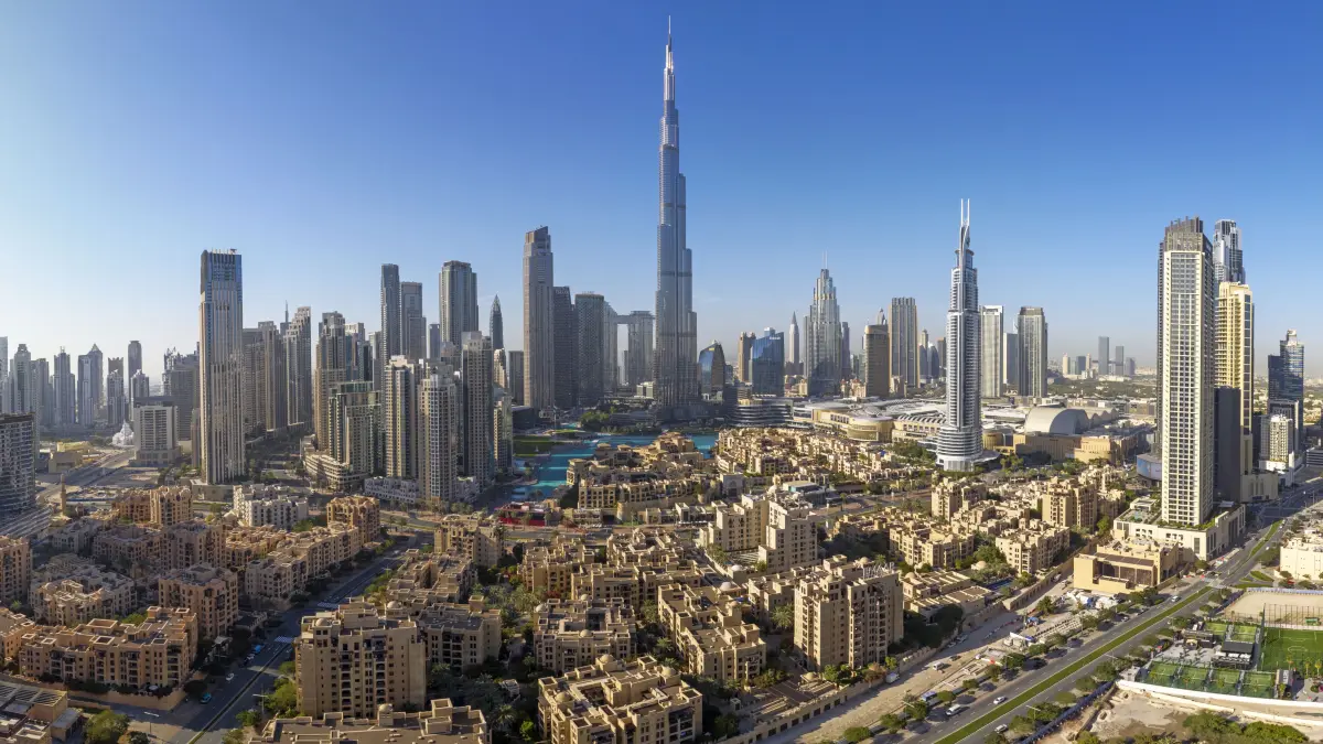 Höher, schneller, weiter: In Dubai Downtown steht das derzeit höchste Gebäude der Welt. Der Burj Khalifa wurde 2010 eröffnet und misst 828 Meter.