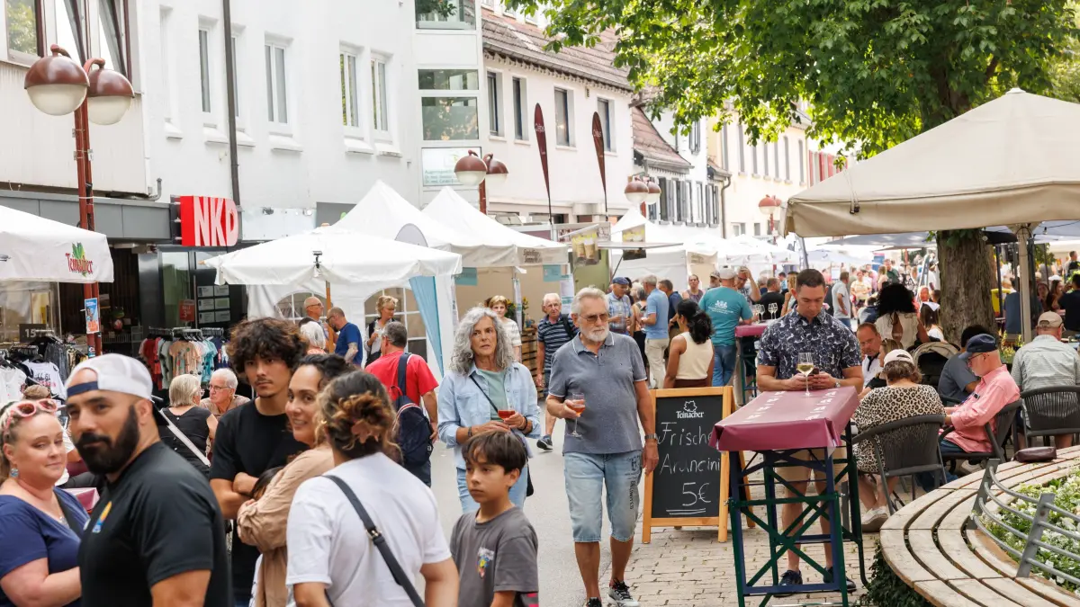 Weinfest Sindelfingen: Sindelfingen, Wein, Weinfest, Besucher Somelier, Musik, Essen, Trinken, Fest,