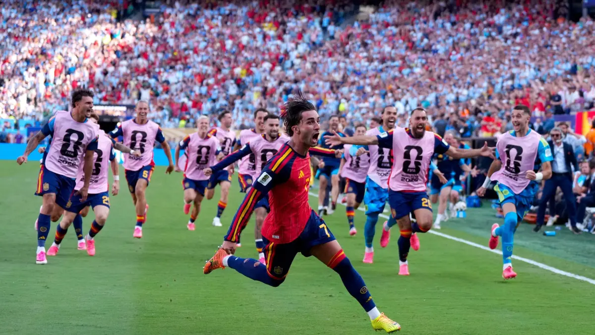 WM 2026 Finale - Spanien - Argentinien: 19.07.2026, USA, East Rutherford: Fußball, Männer, WM 2026, Finale, Spanien - Argentinien, New-York-New-Jersey-Stadion in East Rutherford. Der Spanier Ferran Torres jubelt nach seinem Tor zum 1:0. EINSCHRÄNKUNGEN: Die Nutzung unterliegt Einschränkungen. Nur für redaktionelle Zwecke, keine kommerzielle Nutzung ohne vorherige Zustimmung des Rechteinhabers. Foto: Nick Potts/PA Wire/dpa +++ dpa-Bildfunk +++
