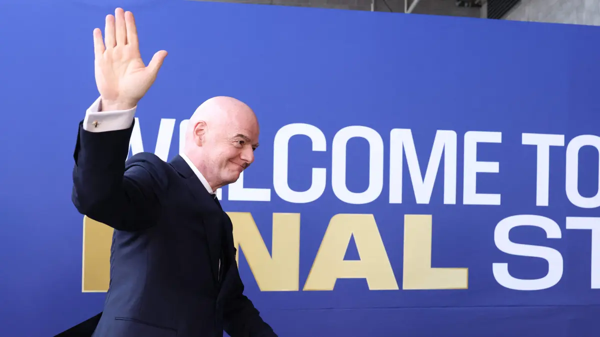 FBL-WC-2026-MATCH104-ESP-ARG-FINAL: FIFA President Gianni Infantino gestures as he arrives for the 2026 World Cup football tournament final match between Spain and Argentina at the New York/New Jersey Stadium in East Rutherford on July 19, 2026. (Photo by CHARLY TRIBALLEAU / AFP)