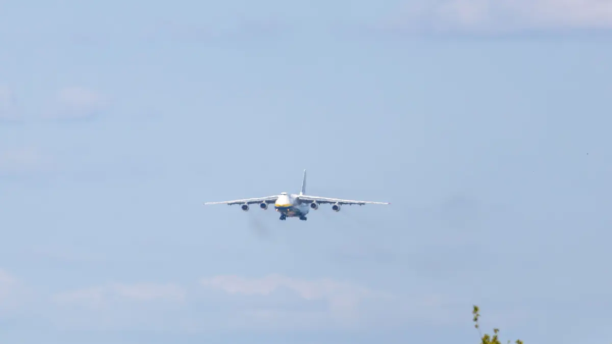 Die Antonov im Anflug auf Stuttgart