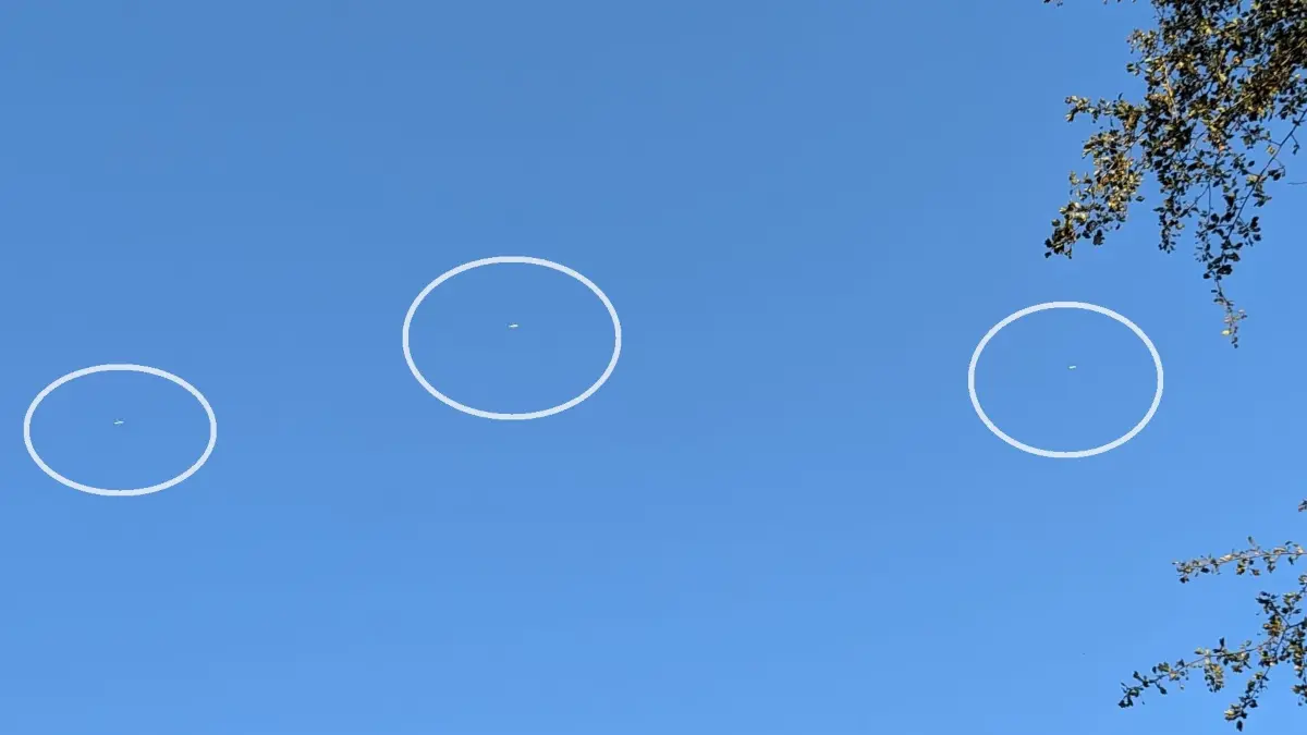 Drei Flugzeuge kreisen über dem Kreis Ludwigsburg.