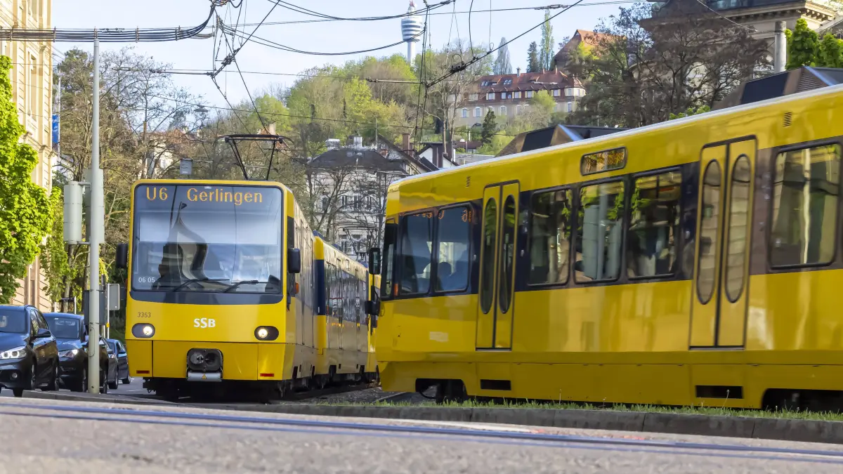 Mobil ohne Auto am 20. Juni Stadtbahn Stuttgart. U6 nach Gerlingen. // 04.05.2021. Europa, Deutschland, Baden-Württemberg, Stuttgart. *** Light rail Stuttgart U6 to Gerlingen 04 05 2021 Europe, Germany, Baden Württemberg, Stuttgart