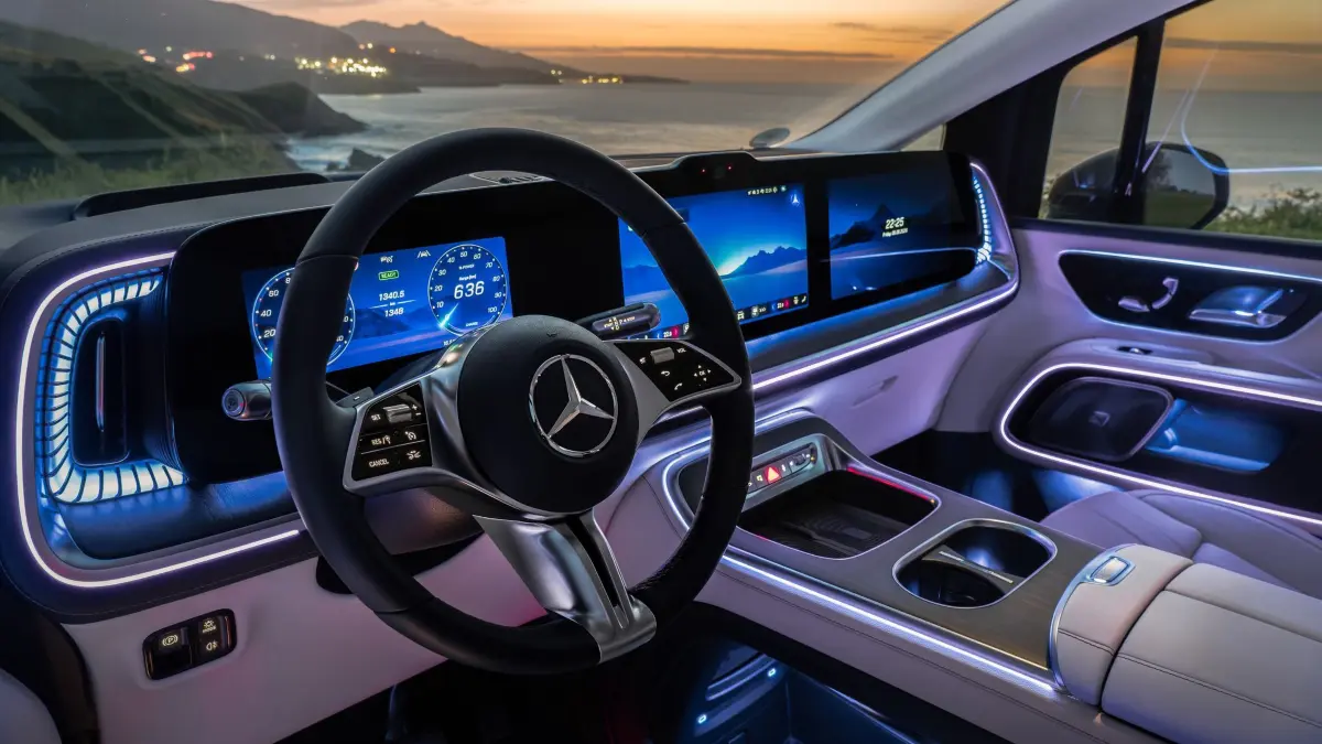 Cockpit im neuen elektrischen Mercedes-Benz VLE