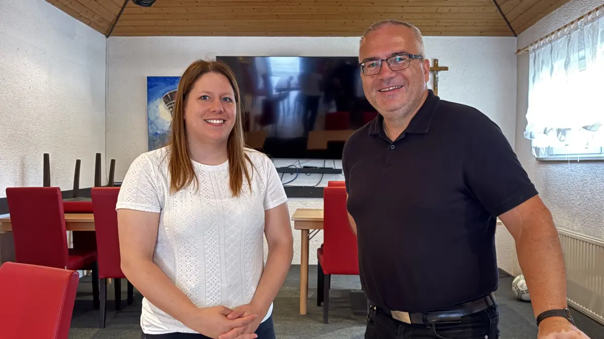 Kornelija Brlecic (Kroatischen Gemeinschaft) und Theodoros Garavelis (Griechischen Gemeinde) planen ein gemeinsames Vereinsheim.