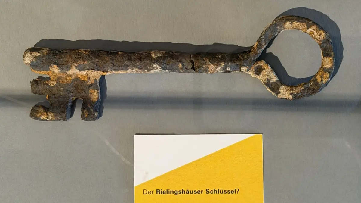 Ein gefundener Schlüssel gleicht dem Schlüssel im Ortswappen.