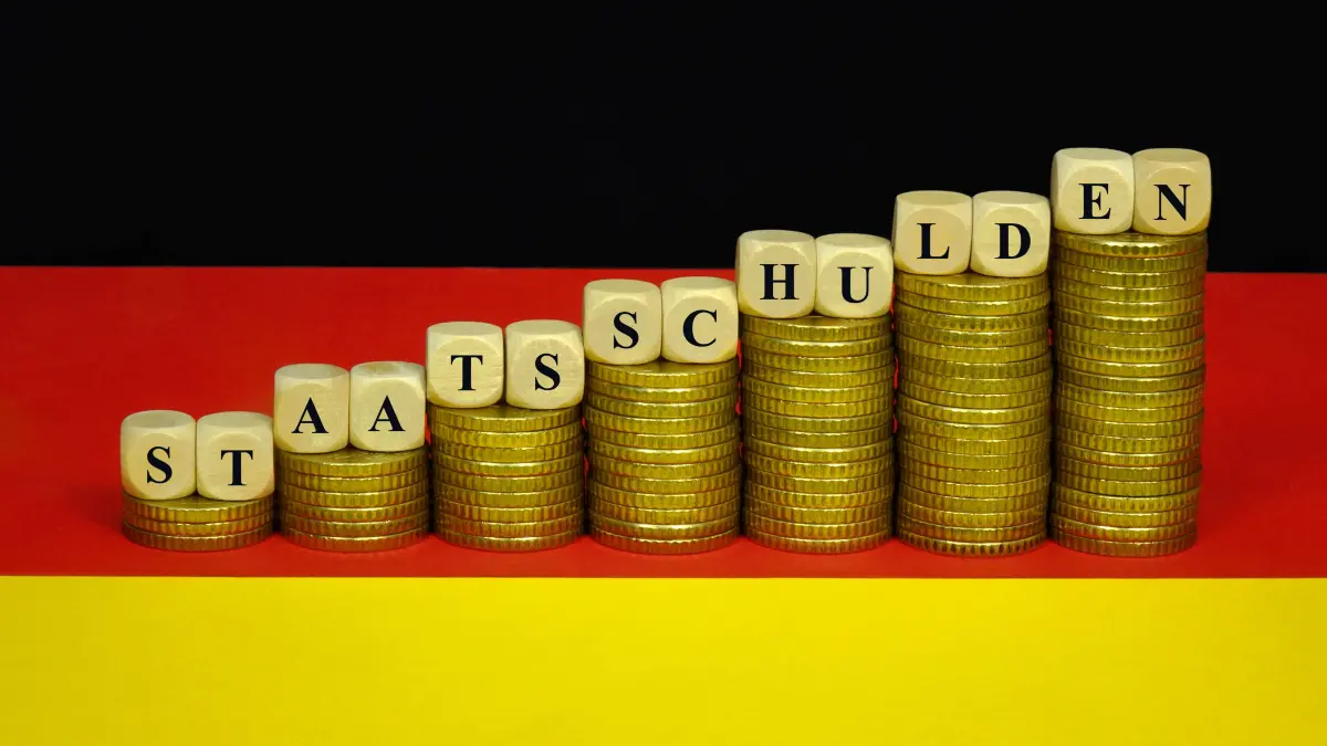 Die staatliche Schuldenaufnahme - insbesondere der schwarz-roten Koalition - wird den finanziellen Handlungsspielraum künftiger Regierungen enorm einschränken