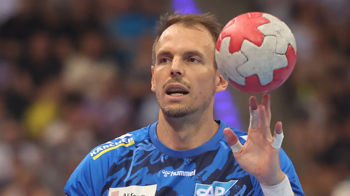 Stuttgart , Handball Daikin Bundesliga TVB Stuttgart vs. SG Flensburg-Handewitt , Kai Häfner TVB *** Stuttgart , Handball Daikin Bundesliga TVB Stuttgart vs SG Flensburg Handewitt , Kai Häfner TVB