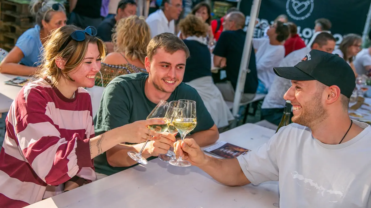 foto: Roberto Bulgrin
23. 07. 2026
Esslingen, Hafenmarkt, Erorffnung Weinlounge