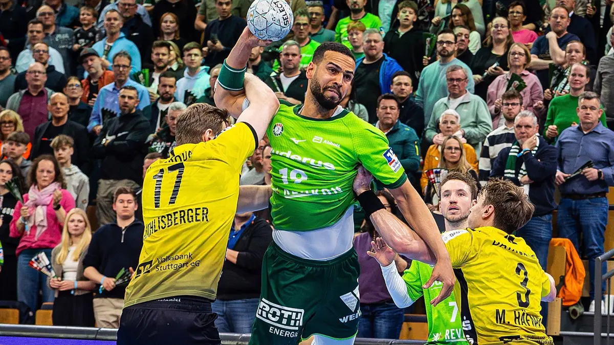 02.04.2026, xovx, Handball Daikin Handball Bundesliga, HSG Wetzlar - TVB Stuttgart v.l. Samuel Röthlisberger TVB Stuttgart, Philipp Ahouansou HSG Wetzlar, Dominik Mappes HSG Wetzlar, Max Häfner TVB Stuttgart Wetzlar Buderus-Arena Hessen Deutschland DE *** 02 04 2026, xovx, Handball Daikin Handball Bundesliga, HSG Wetzlar TVB Stuttgart v l Samuel Röthlisberger TVB Stuttgart , Philipp Ahouansou HSG Wetzlar , Dominik Mappes HSG Wetzlar , Max Häfner TVB Stuttgart Wetzlar Buderus Arena Hessen Germany EN