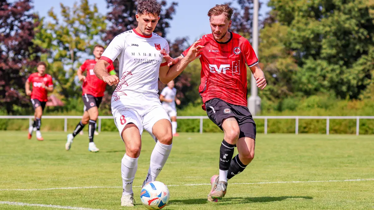 Erste WFV-Pokalrunde, SV Fellbach - 1. Göppinger SV; Rafael Terpsiadis (links)