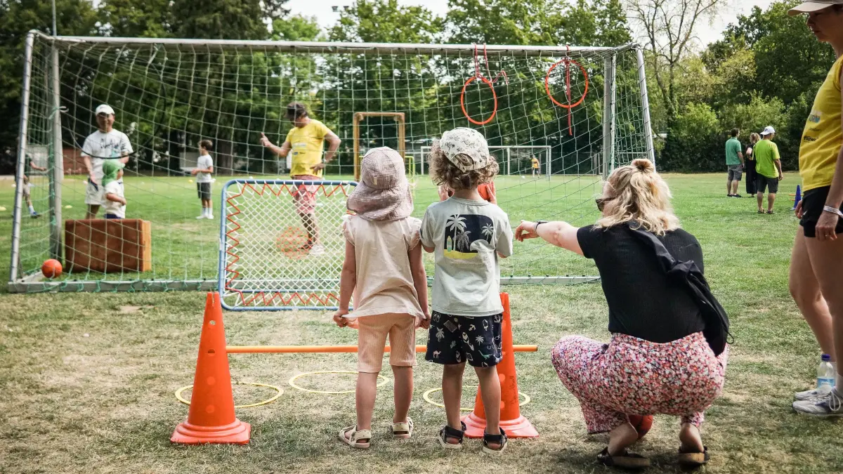 Waldau Sommer unterm Fernsehturm. Sport- und Freizeitgelände auf der Waldau in Stuttgart für die ganze Familie : Waldau Sommer unterm Fernsehturm. Sport- und Freizeitgelände auf der Waldau in Stuttgart für die ganze Familie