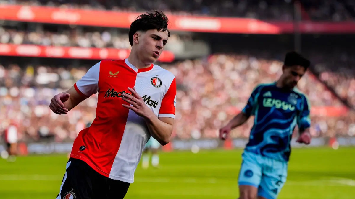 Eredivisie: Feyenoord Rotterdam v AFC Ajax Amsterdam Rotterdam - Leo Sauer of Feyenoord during the twenty-eighth competition round of the 2025/2026 Eredivisie season. The match is set between Feyenoord Rotterdam and AFC Ajax Amsterdam at De Kuip on 22 March 2026 in Rotterdam, The Netherlands. Copyright: xTomxBodex