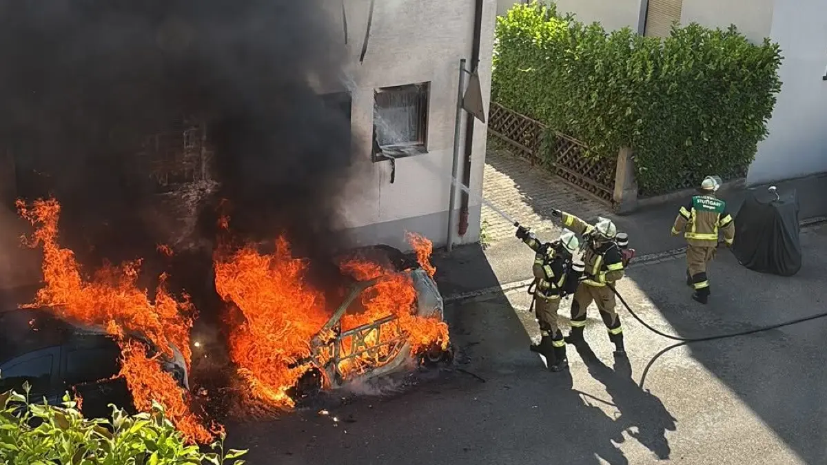 Brand, Stuttgart-Wangen, Auto, Feuer