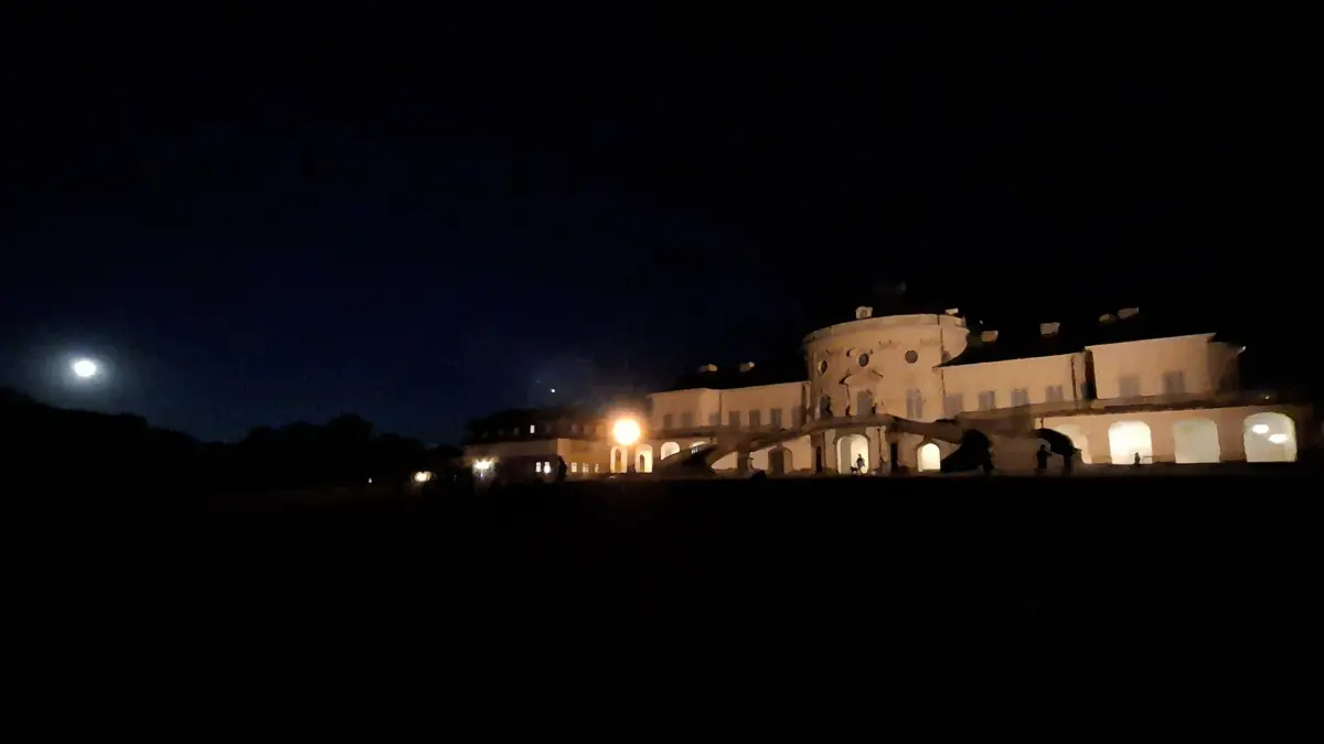 Schloss Solitude bei Vollmond