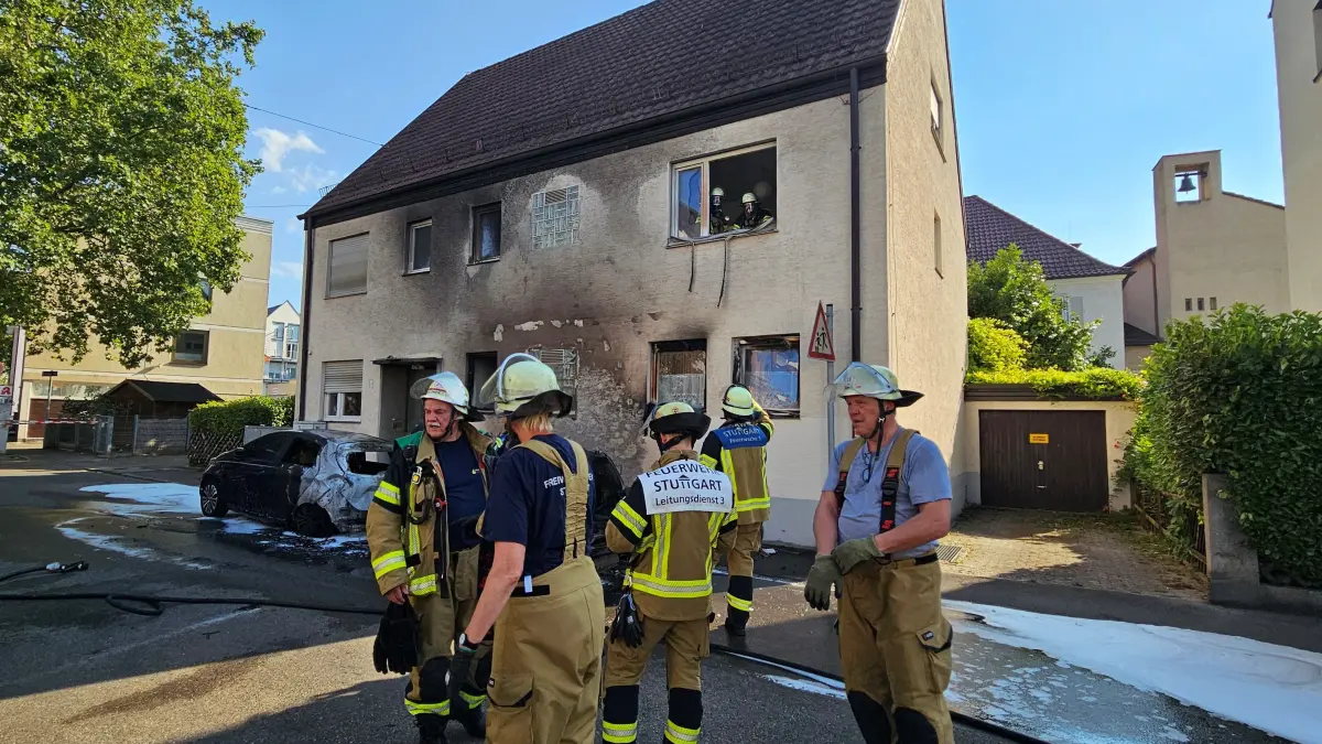 Brand, Stuttgart-Wangen, Autos, Feuer