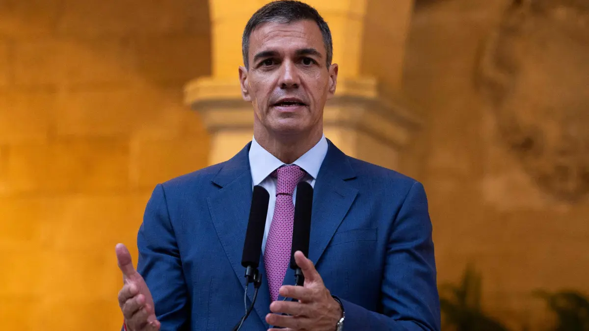 SPAIN-POLITICS-GOVERNMENT-ROYALS: Spain's Prime Minister Pedro Sanchez addresses journalists after meeting King Felipe VI of Spain at the Almudaina Palace in Palma de Mallorca, Spain on July 29, 2026. (Photo by Jaime REINA / AFP)