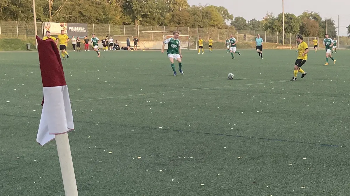 Bezirksligist FV Plochingen besiegt den TSV Köngen II mit 3:0.