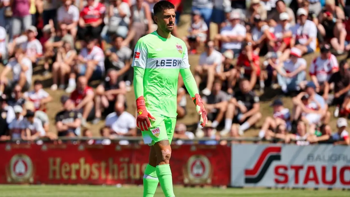 BAU // 25.07.2026, Deutschland, Hollenbach, Fußball Bundesliga, Saison 2026/2027, Testspiel, Freundschaftsspiel,
?JAKO-Testspiel?, FSV Hollenbach vs. VfB Stuttgart, Fabian Bredlow (VfB)