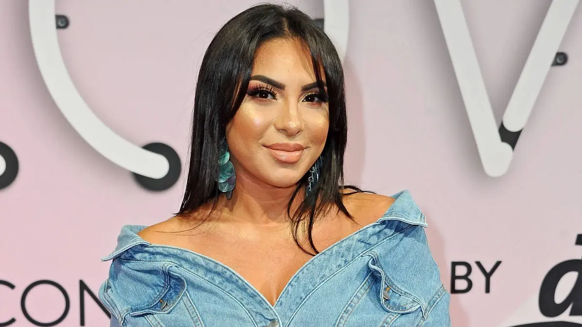 Die Stuttgarter Influencerin Hanadi Diab postet Fotos und Videos zu Lifestyle, Mode und Beauty auf Social Media. Mehr als 760.000 Menschen folgen ihr allein auf Instagram.