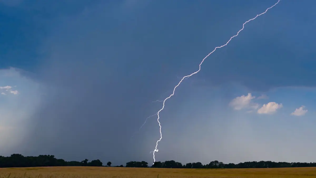 Hitze in Deutschland - Gewitter in Brandenburg