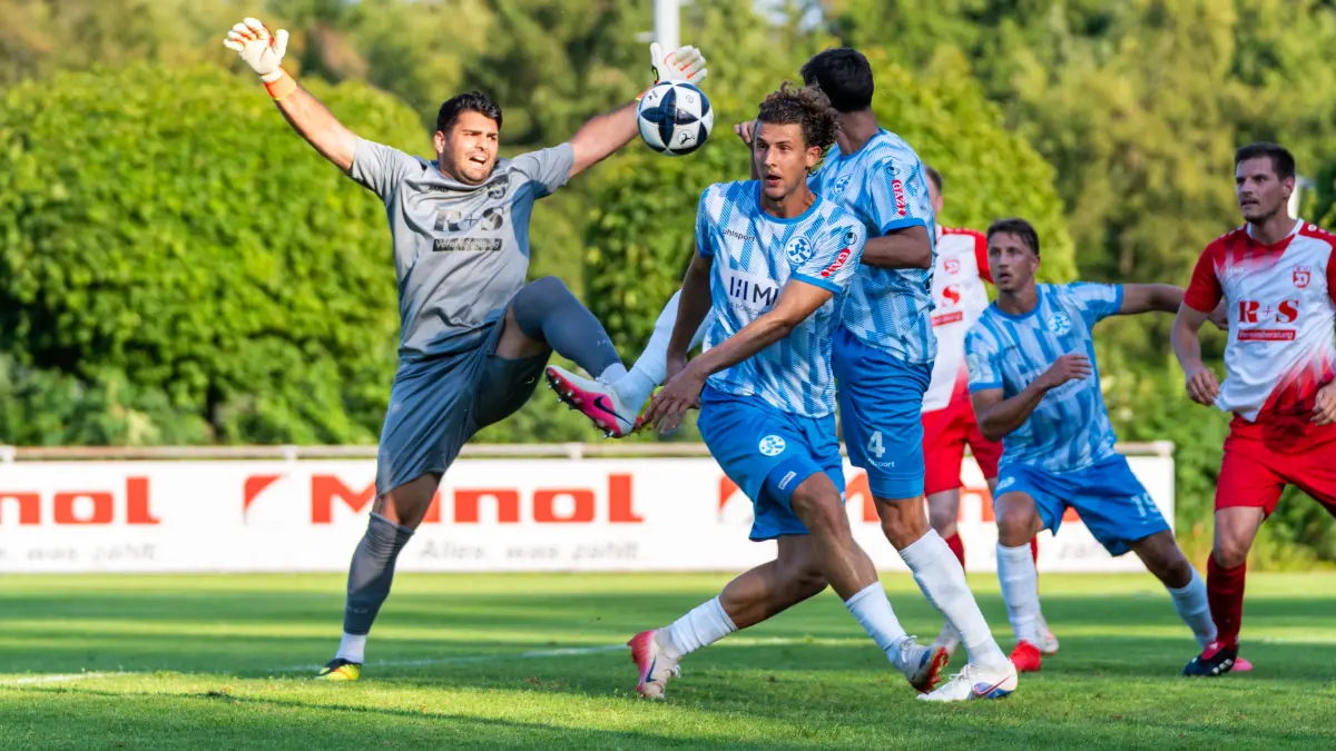 SV Stuttgarter Kickers vs. SV Degerschlacht, Fußball, Verbandspokal Baden-Wuerttemberg, 2. Runde, 2026 / 2027, 29.07.2026: Gia Kalandadze (SV Degerschlacht, #01),
SV Stuttgarter Kickers vs. SV Degerschlacht, Fußball, Verbandspokal Baden-Wuerttemberg, 2. Runde, 2026 / 2027, 29.07.2026,
Foto: Eibner-Pressefoto/Max Vogel