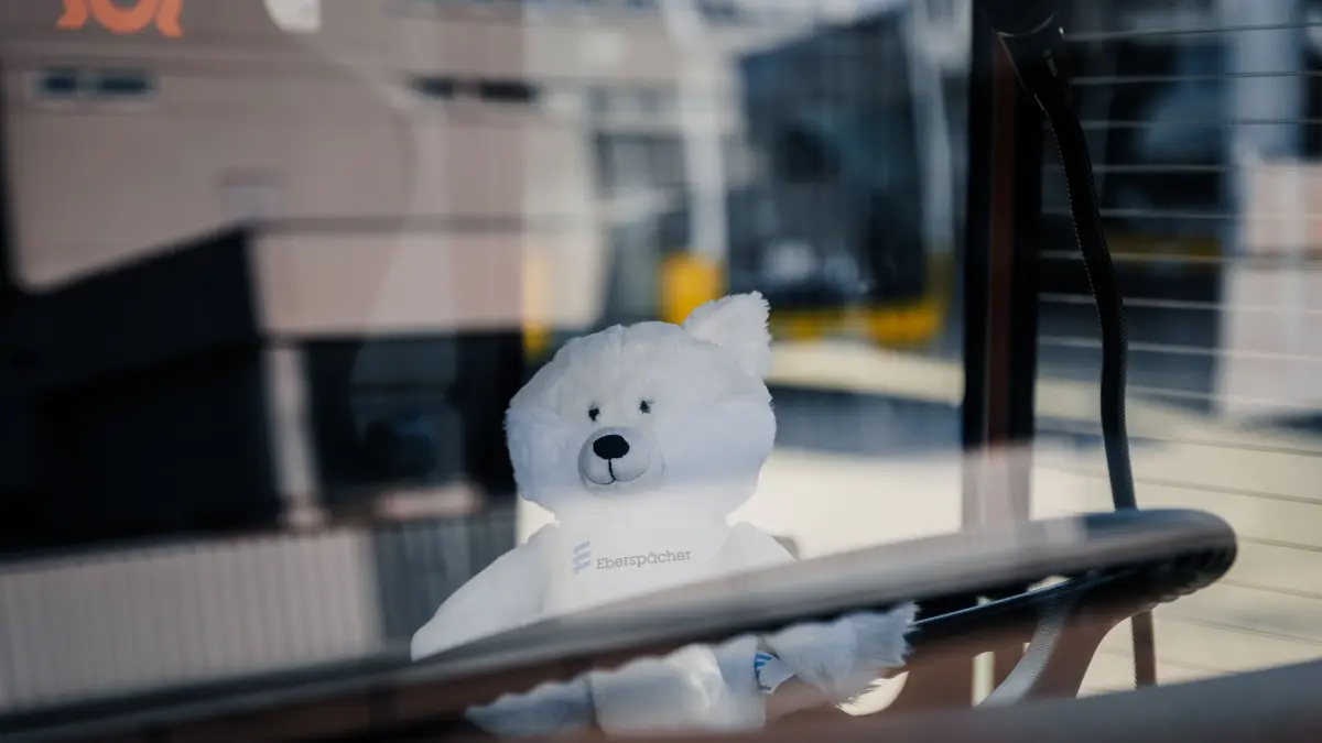 Ein Polarfuchs als Firmenmaskottchen: Didi steht seit einem Jahr in den Diensten von Eberspächer.