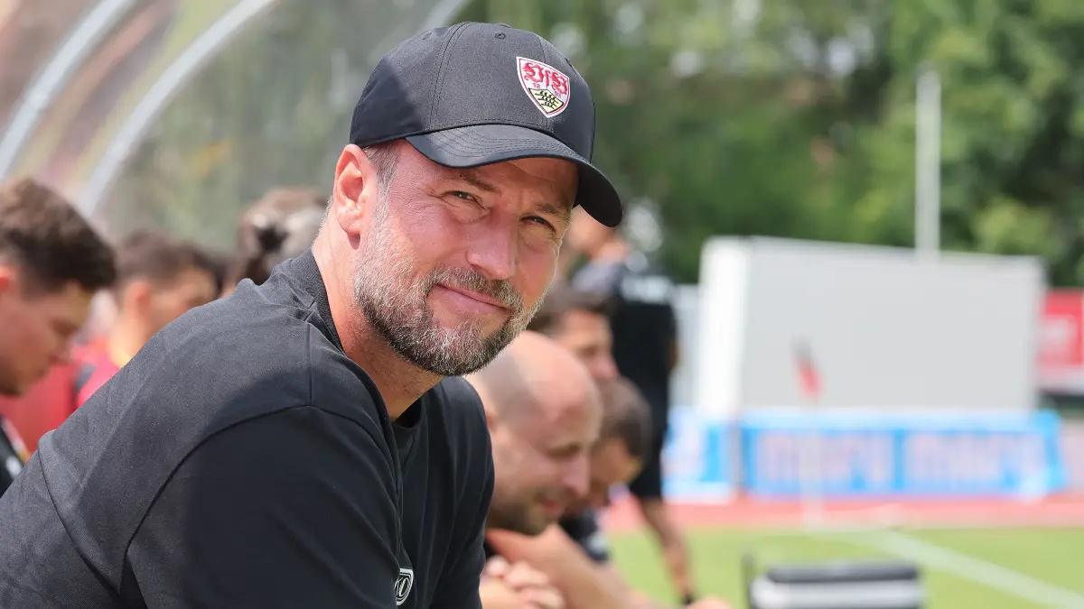 BAU // 19.07.2026, Deutschland, Balingen, Fußball Bundesliga, Saison 2026/2027, Testspiel,
TSG Balingen vs. VfB Stuttgart, Sebastian Hoeneß ( VfB )