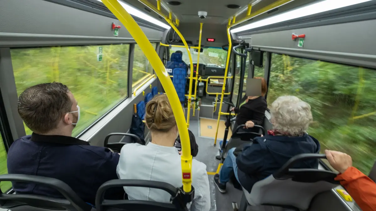 Rundfahrt mit dem Ortsbus in Stuttgart Stammheim.