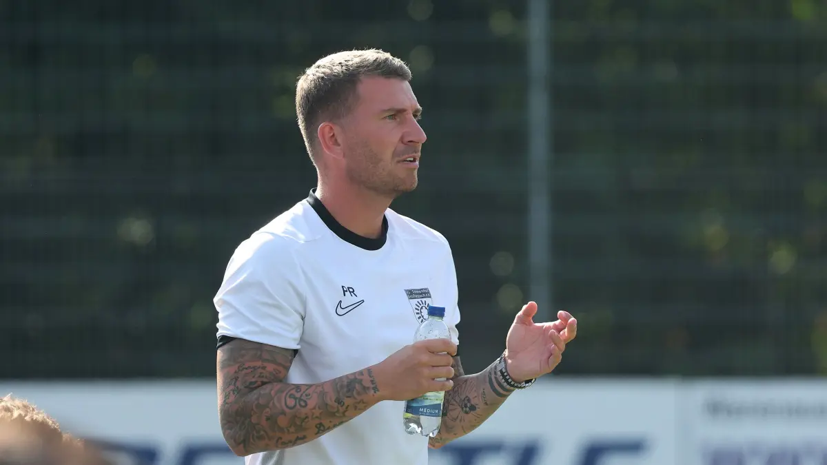 Fußball FV Löchgau vs. SG Sonnenhof Großaspach : BAU // Kornwestheim , Fußball 2. Runde WFV Pokal FV Löchgau vs. SG Sonnenhof Großaspach , Pascal Reinhardt ( Aspach )