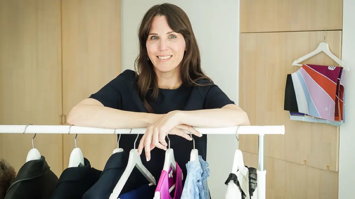 Dorothée Frei-Stahl macht Stilberatung, indem sie zuerst das Gesicht analysiert: Dorothée Frei-Stahl macht Stilberatung, indem sie zuerst das Gesicht analysiert