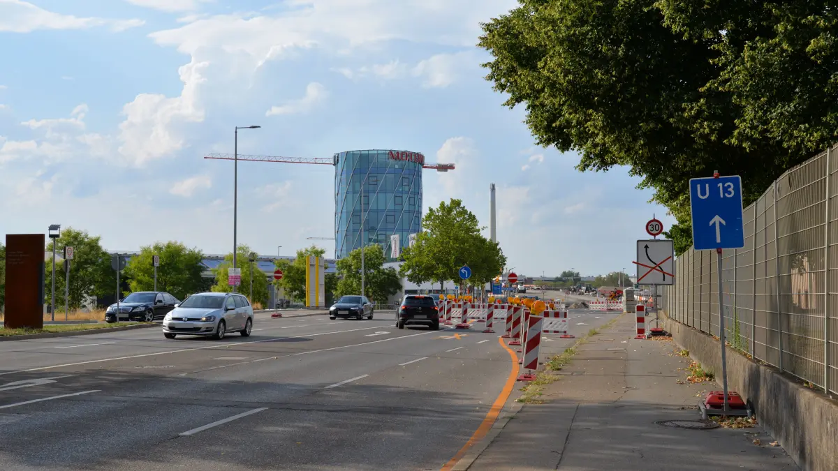 Spursperrung Wolfgang-Brumme-Allee Böblingen