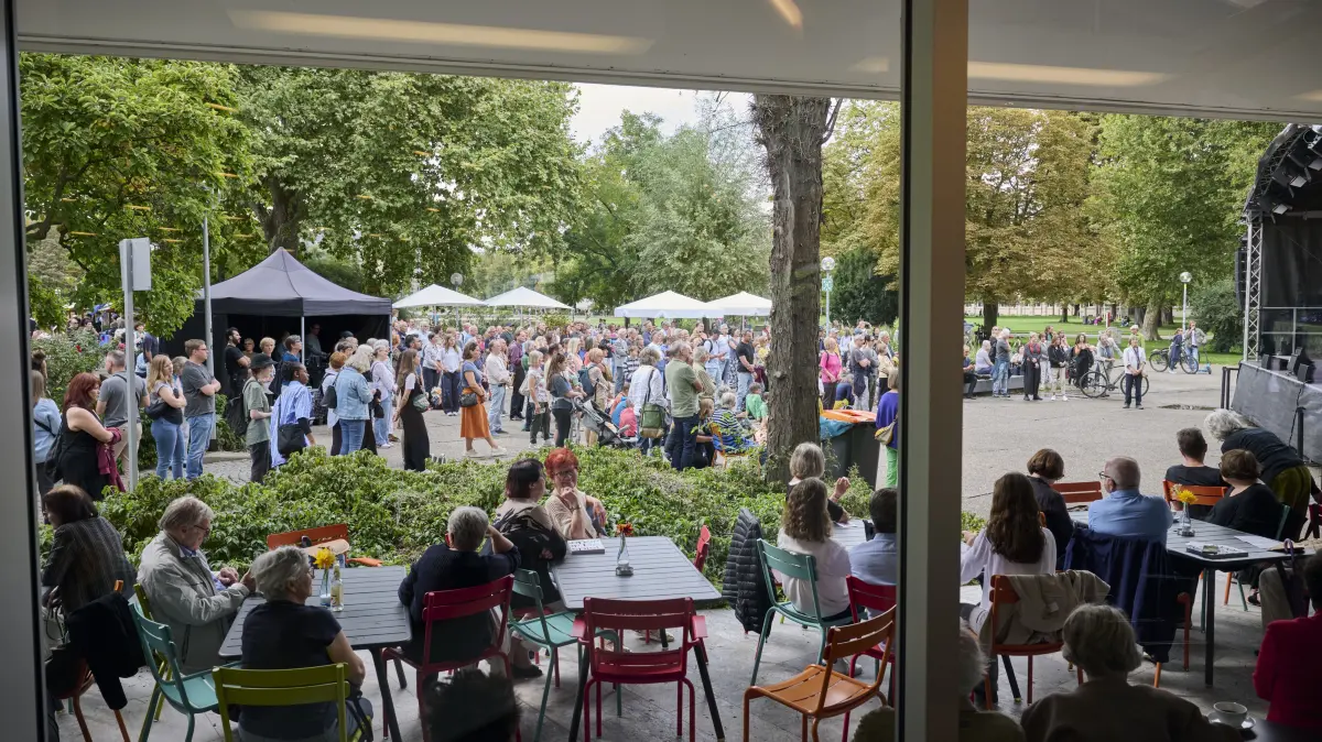 Beim Theaterfest öffnen die Staatstheater Stuttgart ihre Türen und laden zu einem Tag voller Bühnenprogramm, Mitmachaktionen und Begegnungen ein.