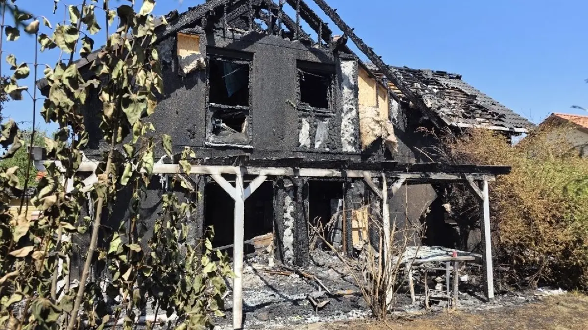 Das Haus ist nach dem Großbrand nicht mehr bewohnbar.