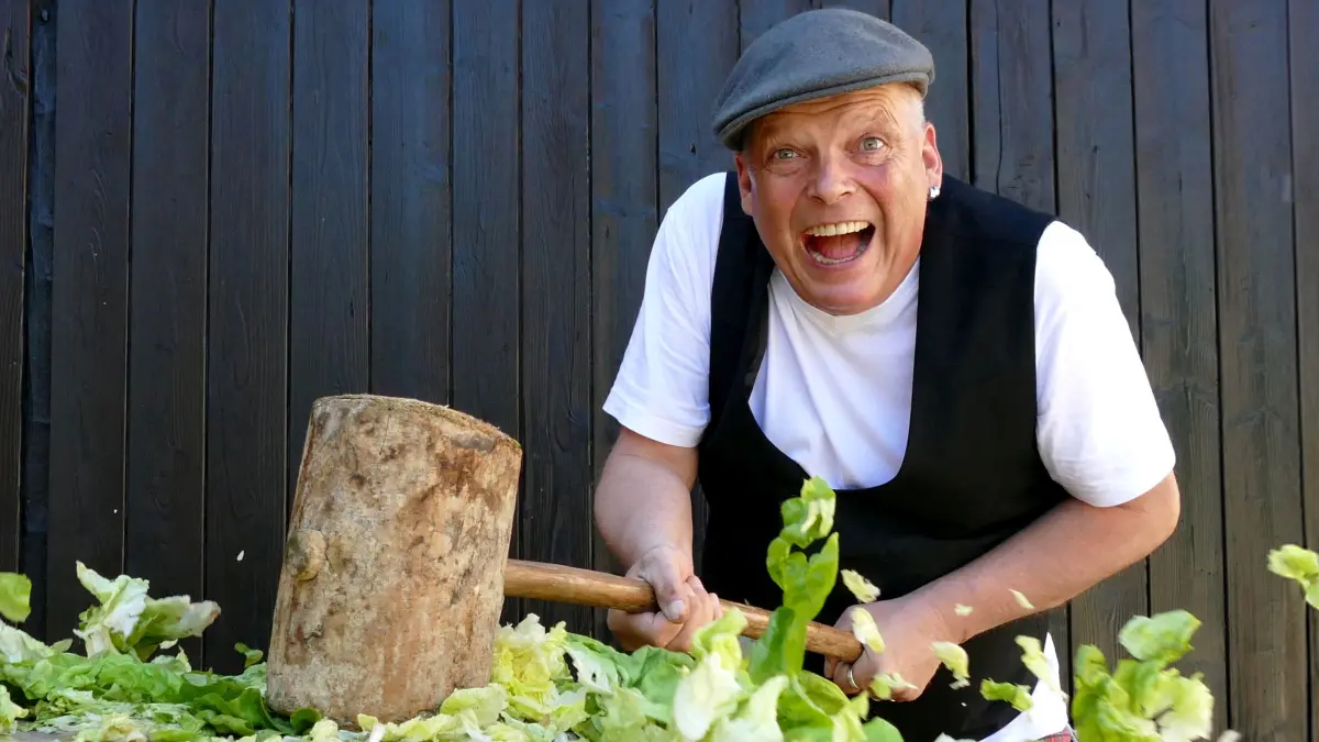 Schwaben-Comedy mit Holzhammer: Der schwäbische Kabarettist Link Michel tritt am Samstag in der Alten TÜV-Halle in Böblingen auf.